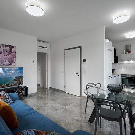Villa Karolina Desenzano del Garda Luaran gambar
