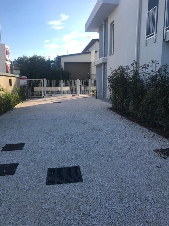 Villa Karolina Desenzano del Garda Luaran gambar