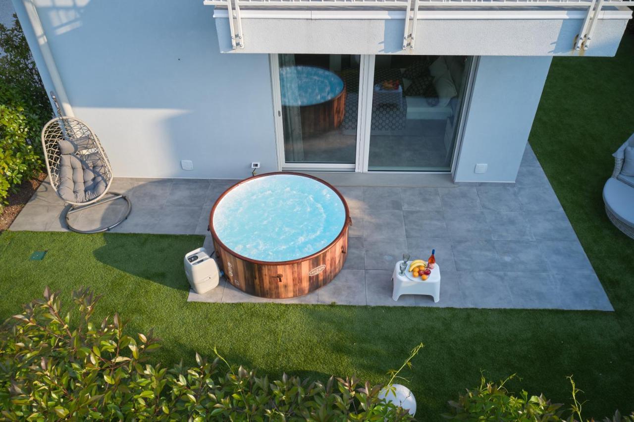 Villa Karolina Desenzano del Garda Luaran gambar