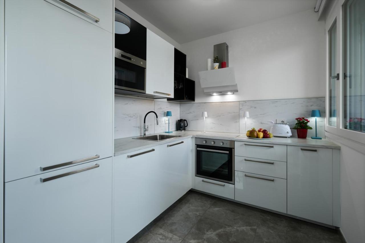 Villa Karolina Desenzano del Garda Luaran gambar